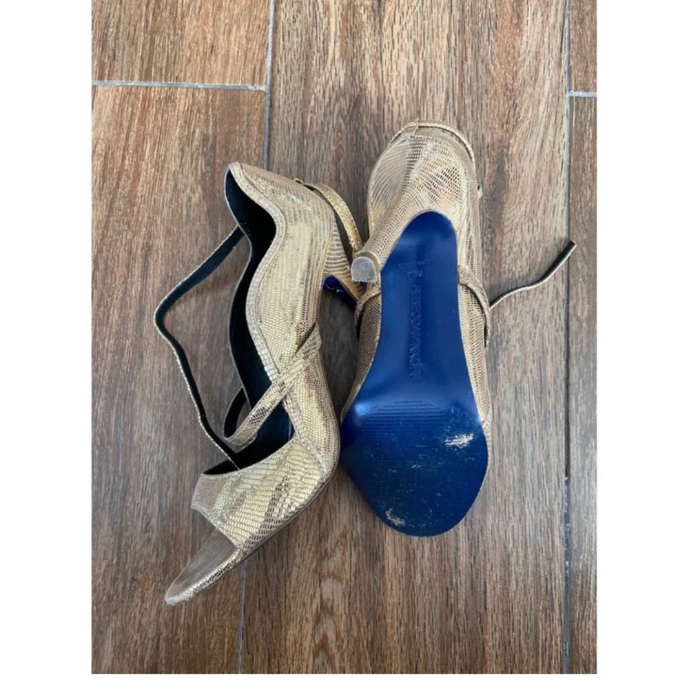 Heels! - Picture 2 of 2